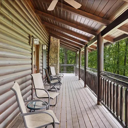 Wolf Den Cabin